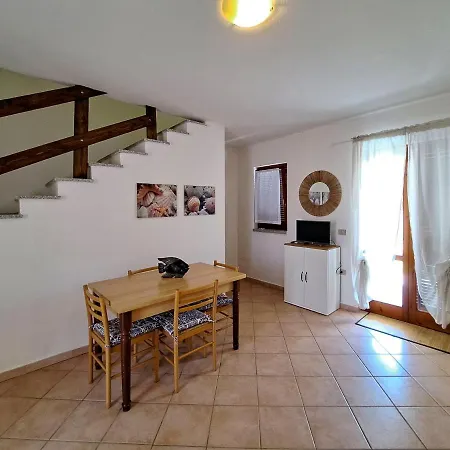 Residenziale Trilocale Aresula San Teodoro Apartment *