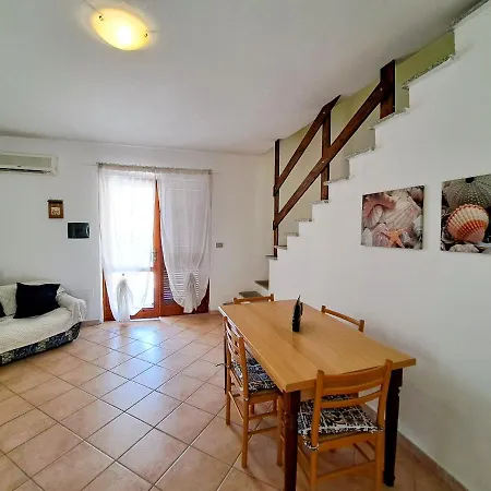 Residenziale Trilocale Aresula Appartement